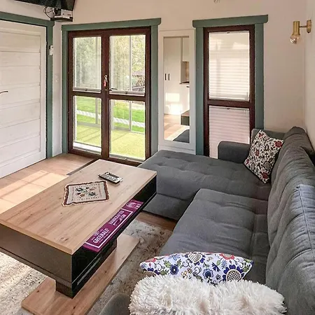 1 Bedroom Cozy In Nyaraló *